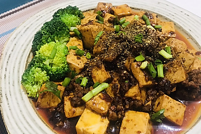 最下饭莫过去于麻婆豆腐，大家同意吗？