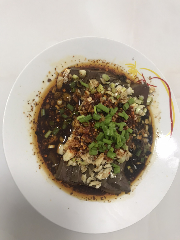 辣子蒜鸭血的做法