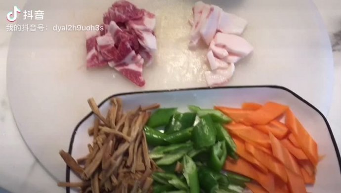黄花菜炒肉片