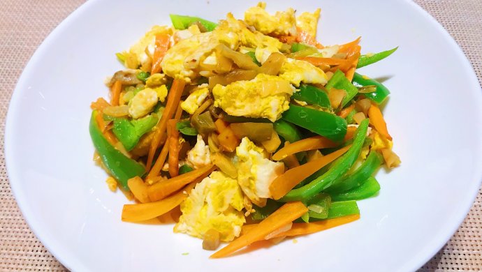 味道特别赞 榨菜青椒炒蛋