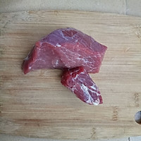 胡萝卜炒牛肉的做法图解1