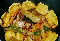 不煎不炸不用腌制的铁锅炖鱼贴饼子一锅出的做法