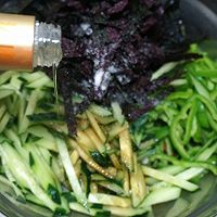 紫苏叶大拌菜的做法图解7