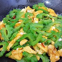 养容美颜——苦瓜炒蛋的做法图解8