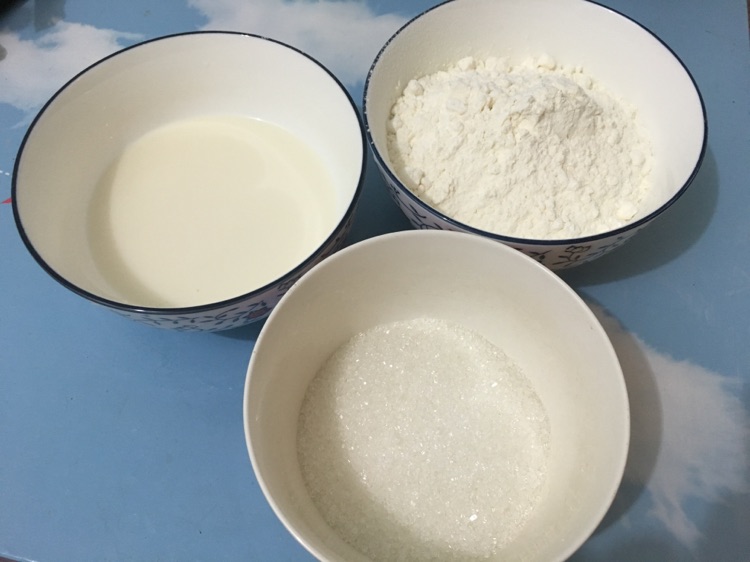 ? 电饭煲蛋糕※的做法图解1