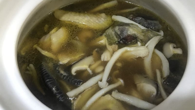 白玉菇炖鸡汤的做法