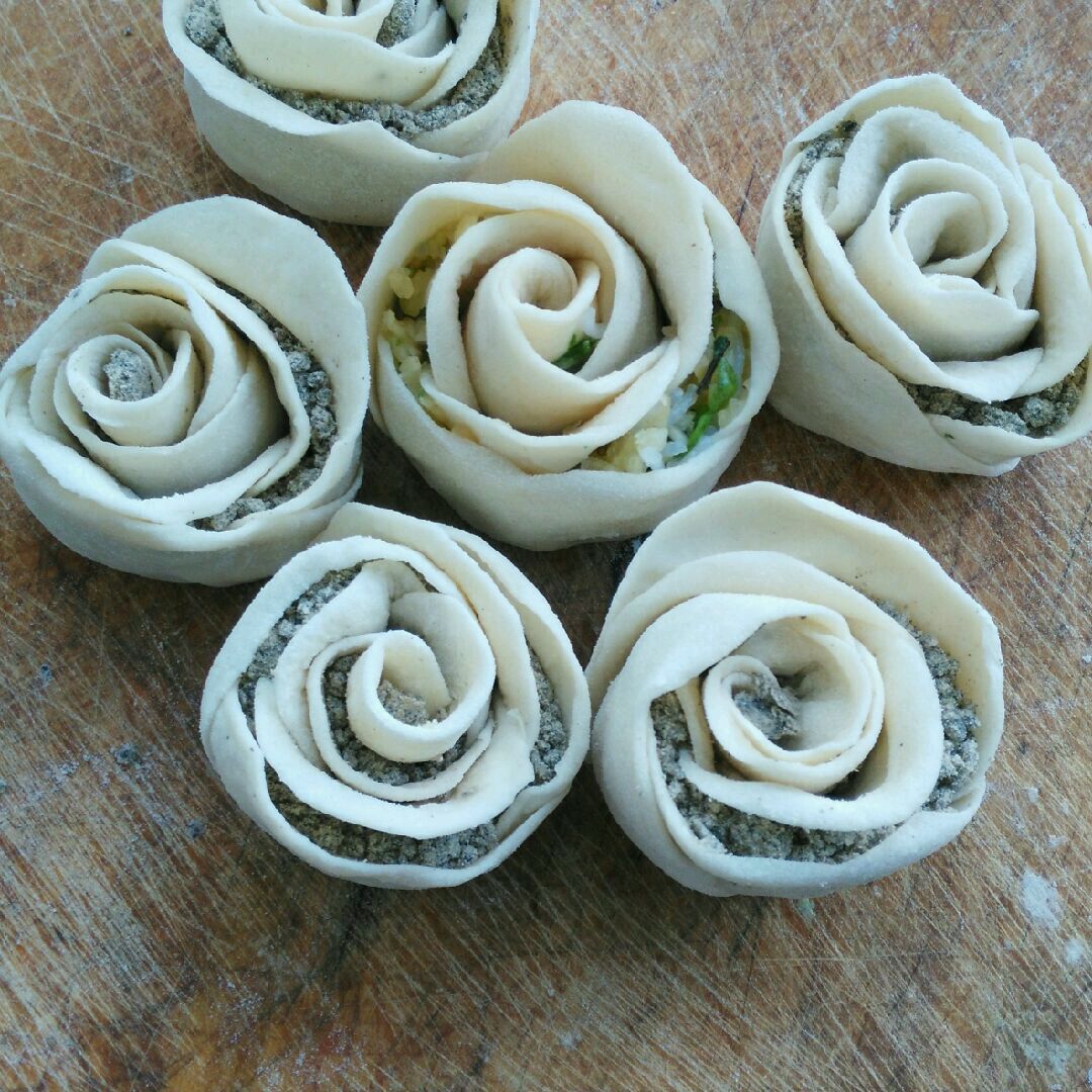 代糖玫瑰花卷怎么做_代糖玫瑰花卷的做法_豆果美食