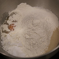 豆沙餐包的做法图解1