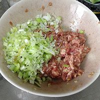 鲜肉大馄饨的做法图解2