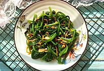 鲜虫草花拌菠菜的做法