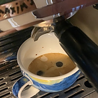 #在夏日饮饮作乐#西班牙热拿铁咖啡的做法图解3