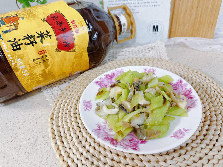 黄瓜炒海螺的做法
