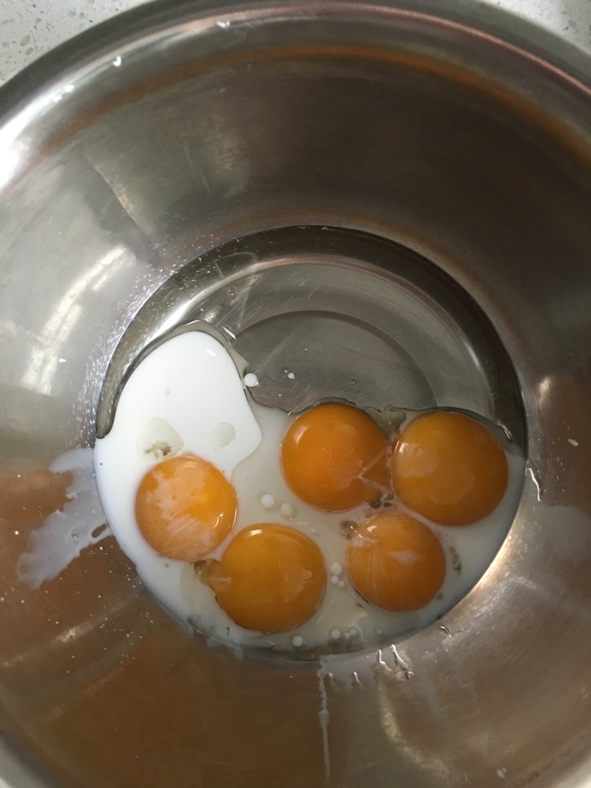 红豆蛋糕卷的做法图解2