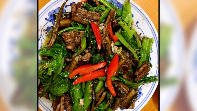 吉安特色菜：黄鳝炒莴麻叶