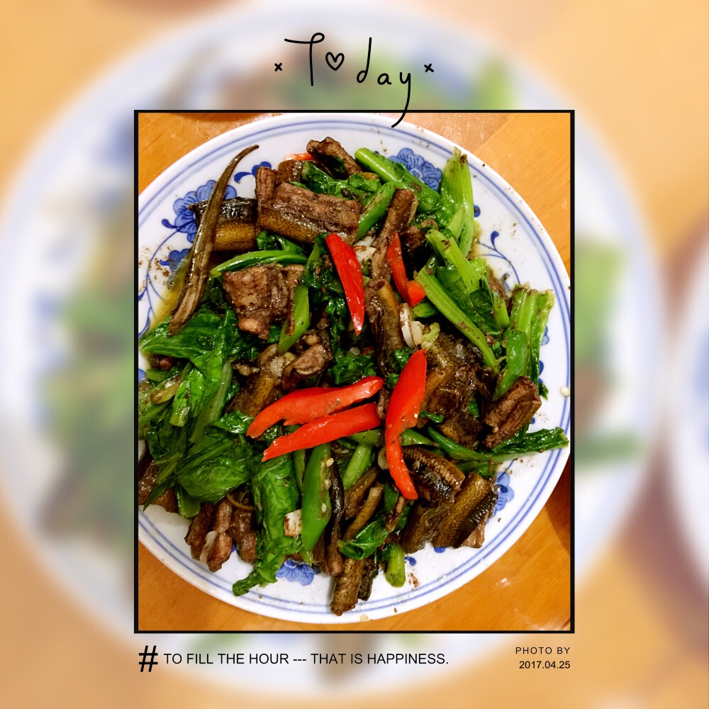 Ji'an specialty - fried lettuce with eel