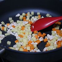 土豆鸡丁炒饭的做法图解4