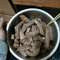 传统风干牛肉干的做法图解3