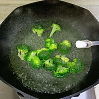 10分钟快手菜，简单又美味的时蔬花环的做法图解2