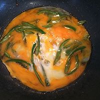 青椒炒鸡蛋(不辣的味道比较清淡的做法)的做法图解4