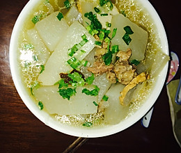 香喷喷萝卜牛腩板汤的做法