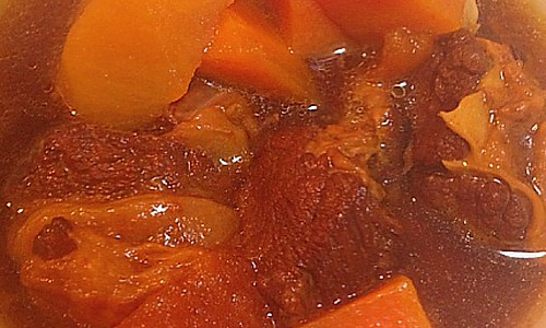 电饭锅版---西红柿牛腩炖土豆的做法
