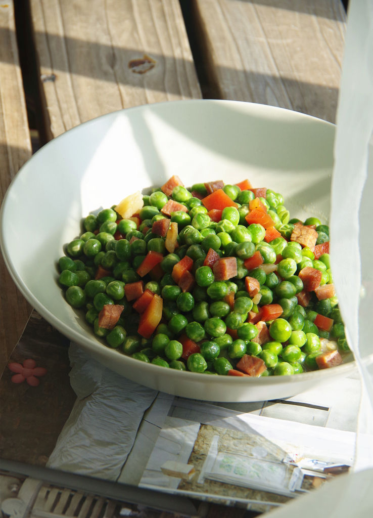 Braised green beans with diced meat