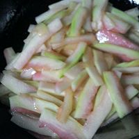 青椒瓜皮的做法图解3