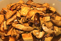 香菇炖豆腐的做法