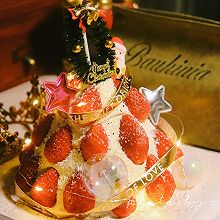 #我心中的冬日限定#暖冬草莓塔：今年冬天的第一款草莓蛋糕~