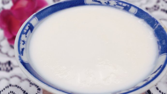 来一碗滑溜溜的双皮奶