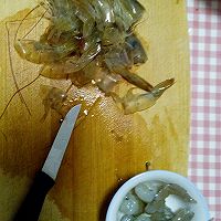 虾球白菜煲-冬季暖身的做法图解2