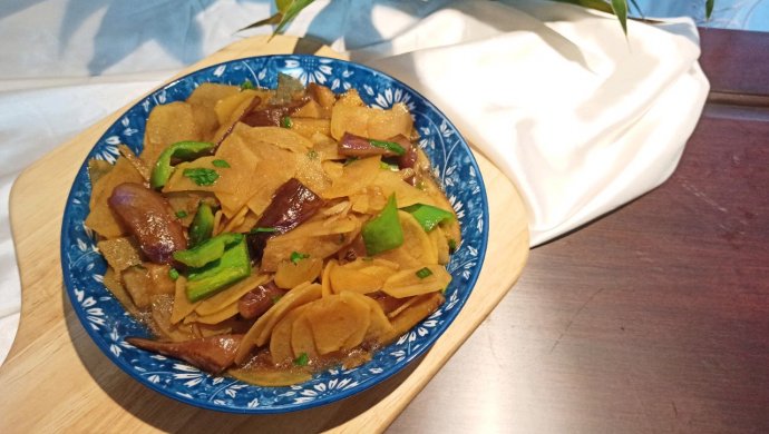 土豆茄子青椒炒三鲜