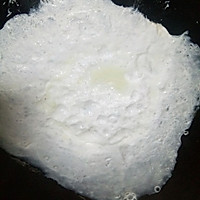 #美食视频挑战赛# 咸蛋白炒饭的做法图解3