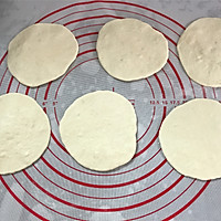 #带着美食去踏青#鲜虾披萨的做法图解8