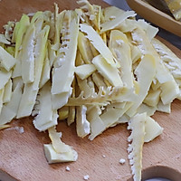 腊肉炒春笋的做法图解1
