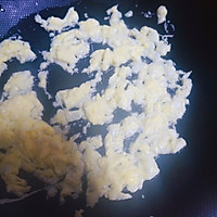 #冰箱剩余食材大改造#毛豆虾仁炒饭的做法图解3