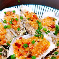 当季最鲜，好吃到掉舌头的蒜蓉粉丝生蚝来咯～的做法图解12
