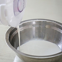 花生牛奶糯米糍椰蓉球的做法图解3