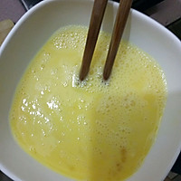 鸡蛋豆苗汤的做法图解1