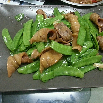 荷蘭豆炒魷魚