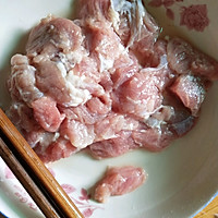 土豆焖肉的做法图解1