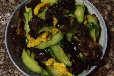 黄瓜木耳炒鸡蛋