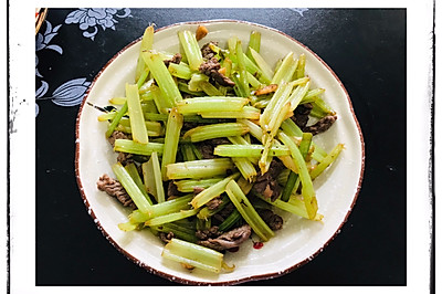中餐 芹菜炒牛肉