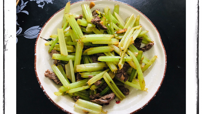 中餐 芹菜炒牛肉