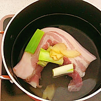必学土豆红烧肉的做法图解2