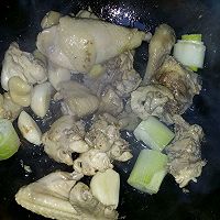 丹青菜谱®&二魔斗鸡（魔芋榛蘑炖鸡）的做法图解8