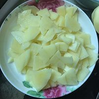 青椒土豆片的做法图解1