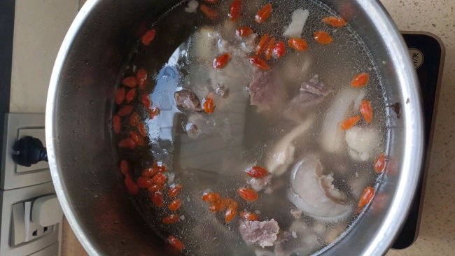 牛筋羊肉汤的做法
