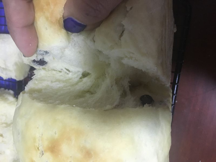 面包机加水揉出手套膜的土司面包的做法