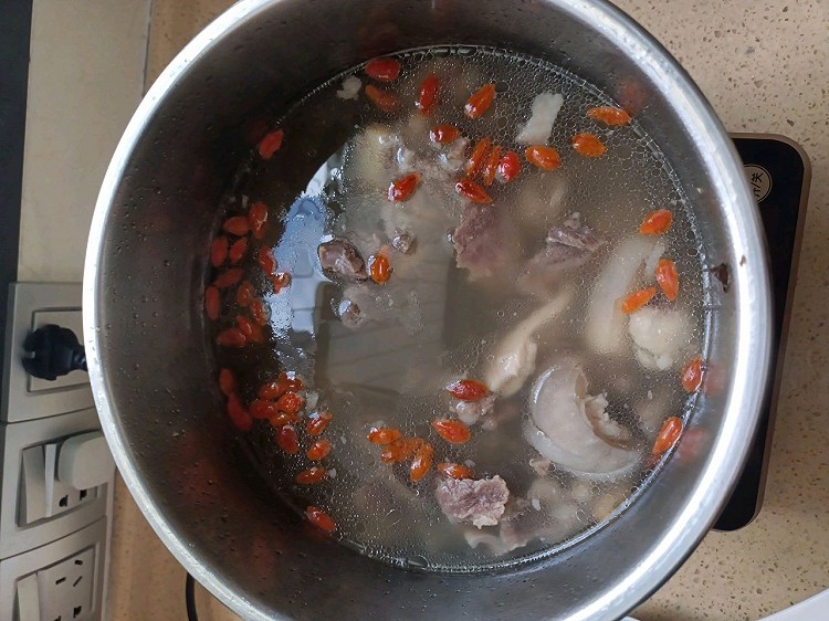 牛筋羊肉汤的做法